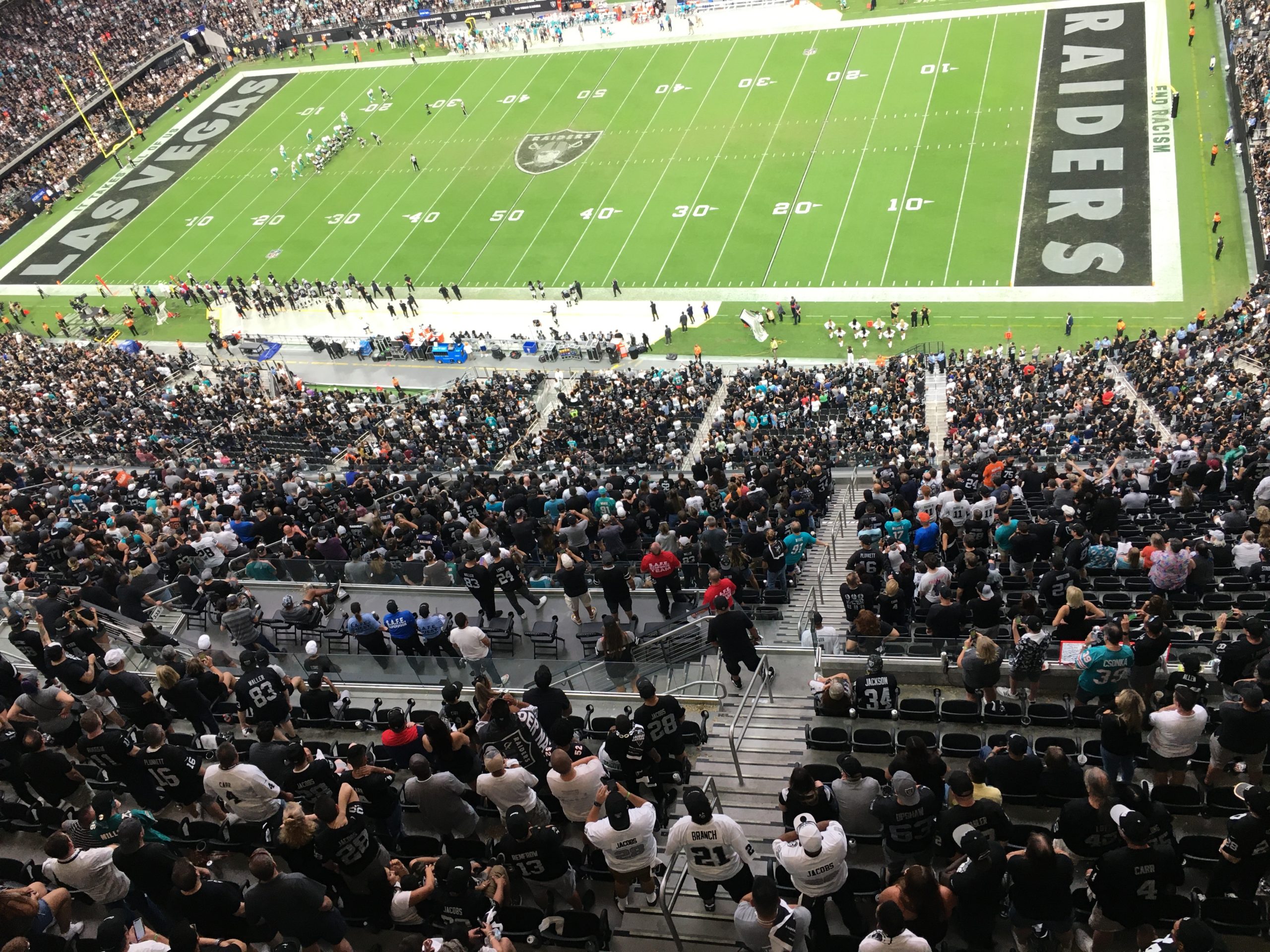 Raiders Fans Renew Weekend Rite Of Visiting New Stadium With