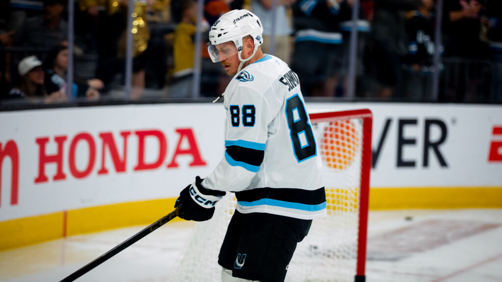 Sunday News Round-up: Utah Mammoth Stomp VGK With Hockey Sweater