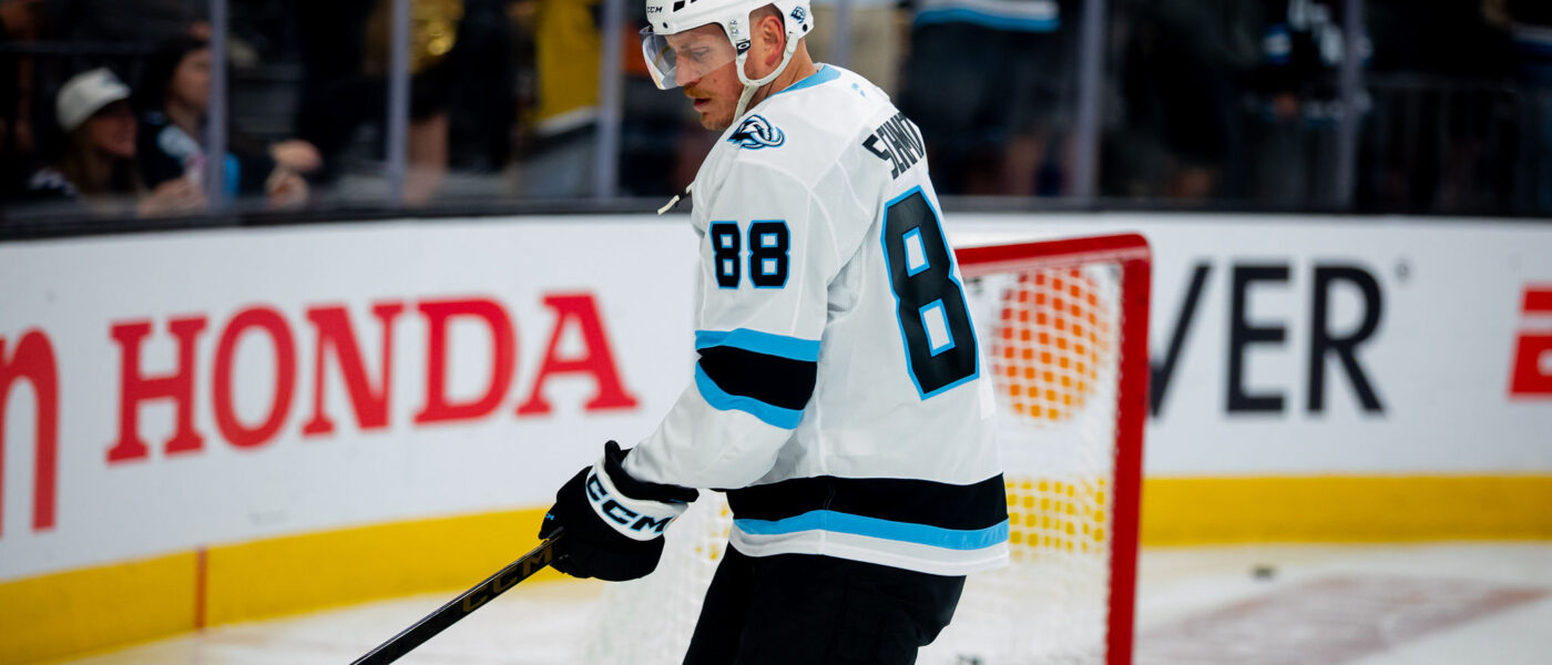 Sunday News Round-up: Utah Mammoth Stomp VGK With Hockey Sweater Exchange Ploy; Lights Hawk Cheap Tickets; Raiders Use Vegas Showgirls At Draft Event